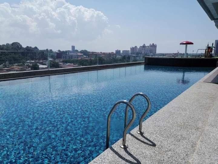 Inadh Suites @ Icon Residence With Pool Kuala Terengganu Exterior foto